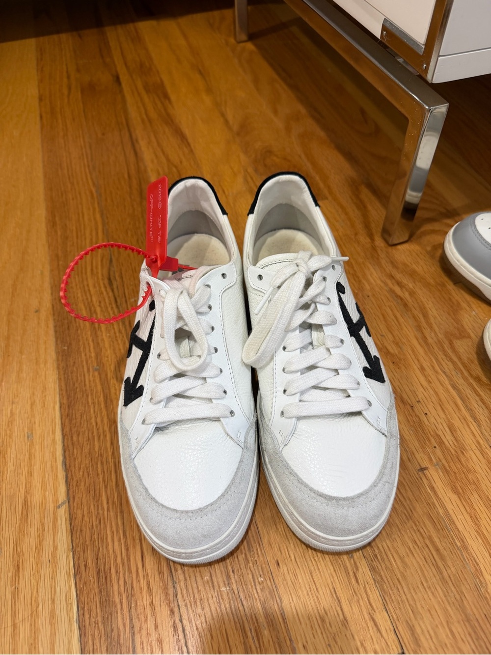 Off-White Arrow Low-Top “2.0”Sneakers